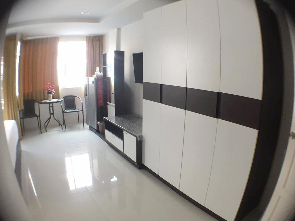 Готель Swiss House Patong Екстер'єр фото