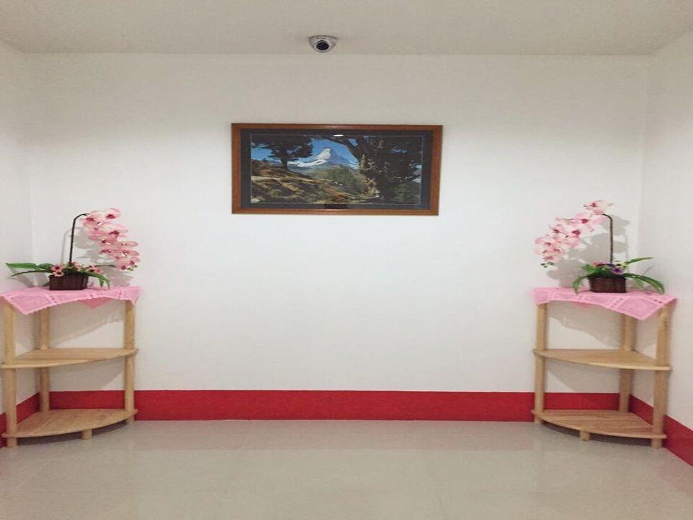 Готель Swiss House Patong Екстер'єр фото